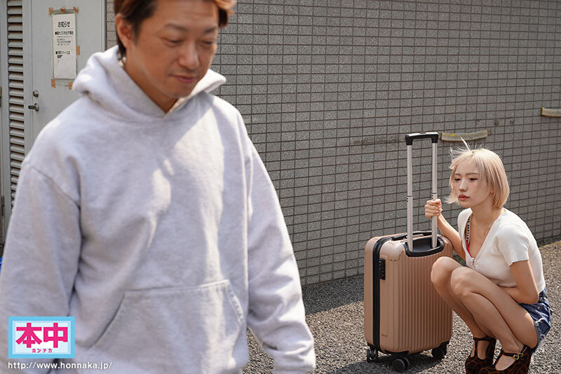ねぇ、今日も泊めてくれたら…お礼に中出しさせてあげる エッチなおねだりなんでもOK!!発射無制限で何度も精子ぶっこ抜いてくれる超~優しい令和ギャル 春陽モカのサンプル画像2