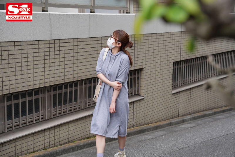 【品番 SSIS-558】鷲尾めい、1ヶ月の禁欲解禁で本能爆発！10時間エンドレスFUCKで見せた「神乳」の躍動と絶叫のオーガズム徹底レビューのサンプル画像1